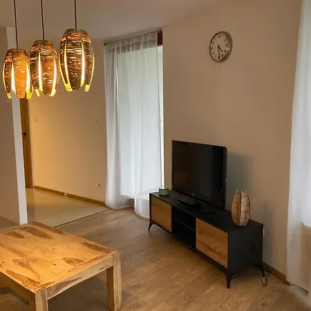 Modern Close To Centre *